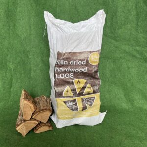 NEW – KILN DRIED (60 litre, approx 23-24kg) OAK BOOT BAG LOGS  ( Please check the minimum order required for your post code )